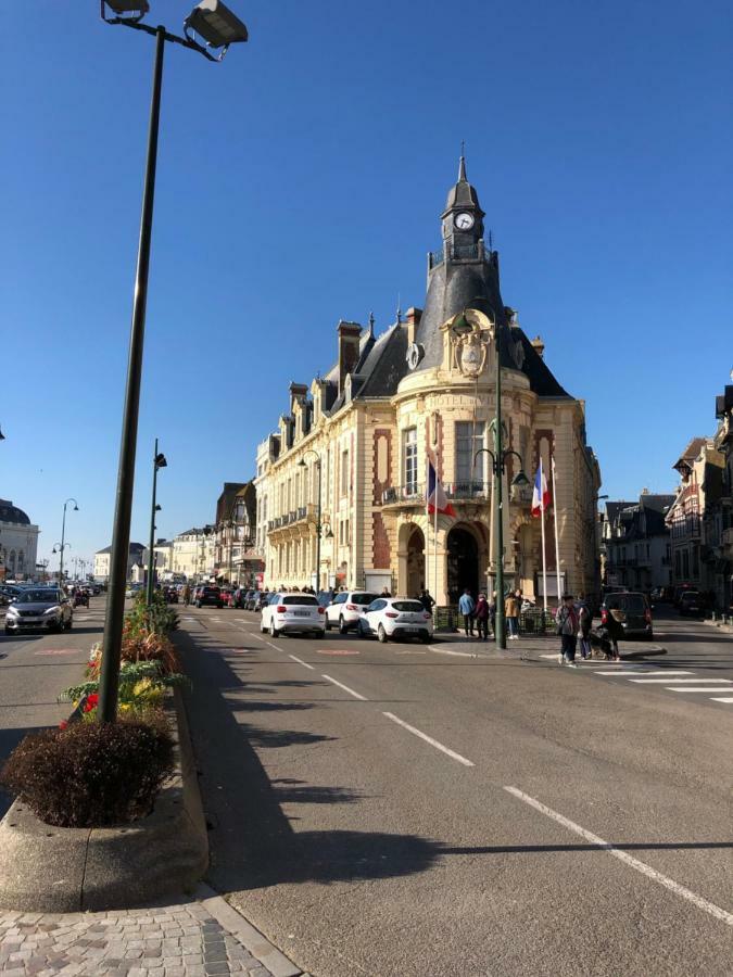L'Etoile De Trouville Екстер'єр фото